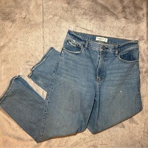 Abercrombie The 90’s Relaxed Jean High Rise Size 28|6s